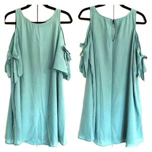 💙 Mint/Aqua Cold Shoulder Tunic Top w/Tie Sleeves